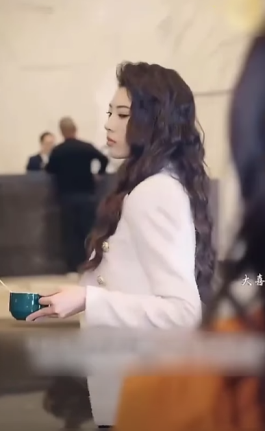 H2210004 Nicole Pelikula at Serye part2