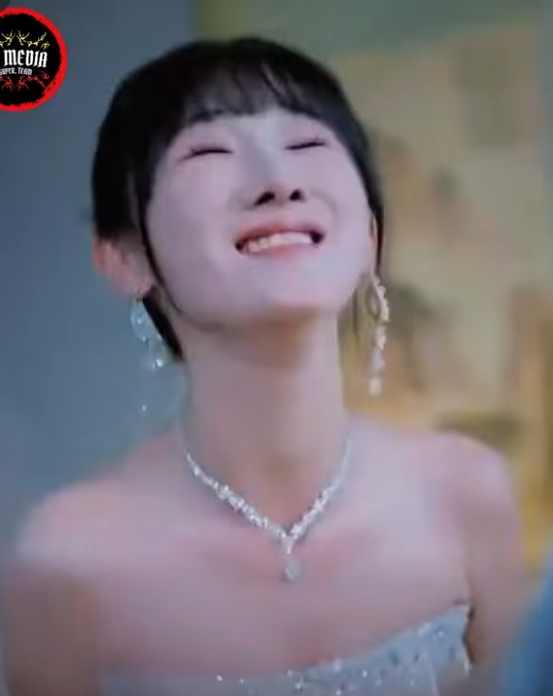 H2310001 Sinagot lang ng asawang lalaki ang isang tawag, ngunit sa isang tingin lang ay alam na ng asawang babae na mangangaliwa ito part2