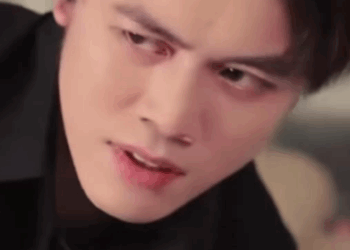 H2310002 Walang awang inihagis ng lalaki ang kanyang cellphone palabas ng sasakyan, pagkatapos ay sumama sa kanyang guro papuntang France part2