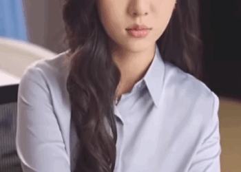 H2410005 Nagpakasal si Girl sa isang kakaibang lalaki para mapasaya ang kanyang ina, hindi niya alam na boss niya ito part2