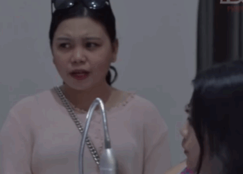 H1010006 Babaeng pasosyal, Inïnsulto ang parlor stylist part2