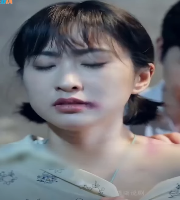 H2610005 Ang libot na diary ng isang mayamang babae