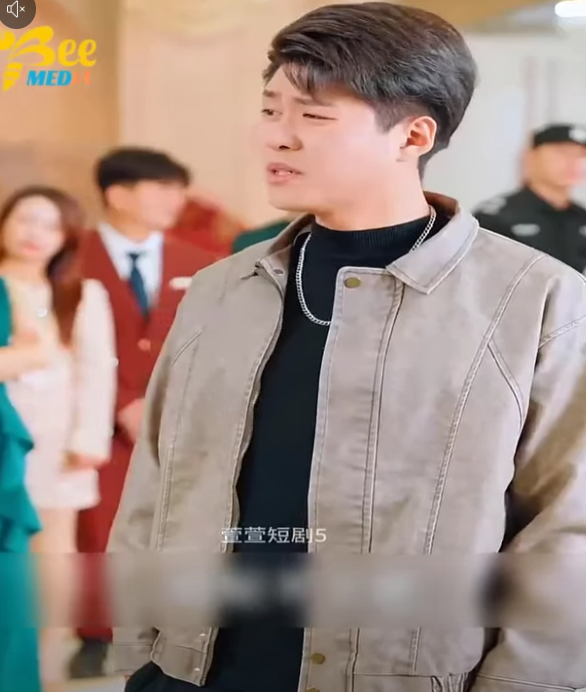 H2610004 Ang mayamang binata ay sadyang nagbihis ng hindi maganda upang subukan part2