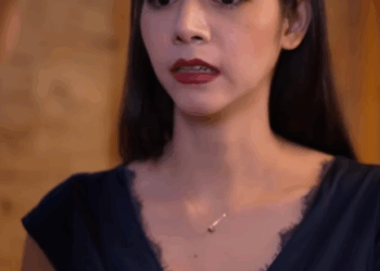 H2710010 Pupunta ako sa isang karaoke bar kasama ang isang lasing na kaibigan