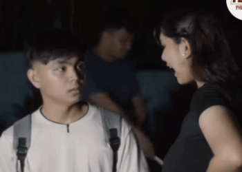 H2810003 Feelíng matalínong vlogger,lagíng nílalaít ang kanyang P