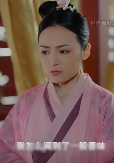 H2910004 Ang unang ginawa ng babae pagkatapos mag time travel ay nagpatak ng sabon panligo sa kama ng Emperador part2