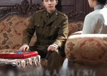 H3010002 Ang unang ginawa ng babae pagkatapos niyang mabuhay muli ay ibenta agad ang sirang relo na bigay ng kanyang asawa para ipambili ng siopao part2