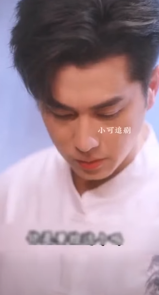 H3010004 Ang unang ginawa ng babaeng mula sa nakaraan pagdating sa modernong panahon ay mag apply bilang sekretarya sa pamilya He Sa kasamaang palad part2