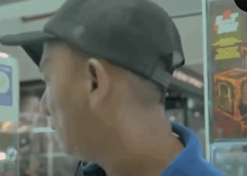 H3010004 Tindero sinindak ang batang mahilig sa laruan part2