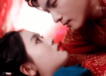 H0111005 Ang babae ay kararating lang sa Mansyon ng Heneral, ngunit sa pangalawang araw pa lang, inubos na niya ang lahat ng pera ng mansyon part2