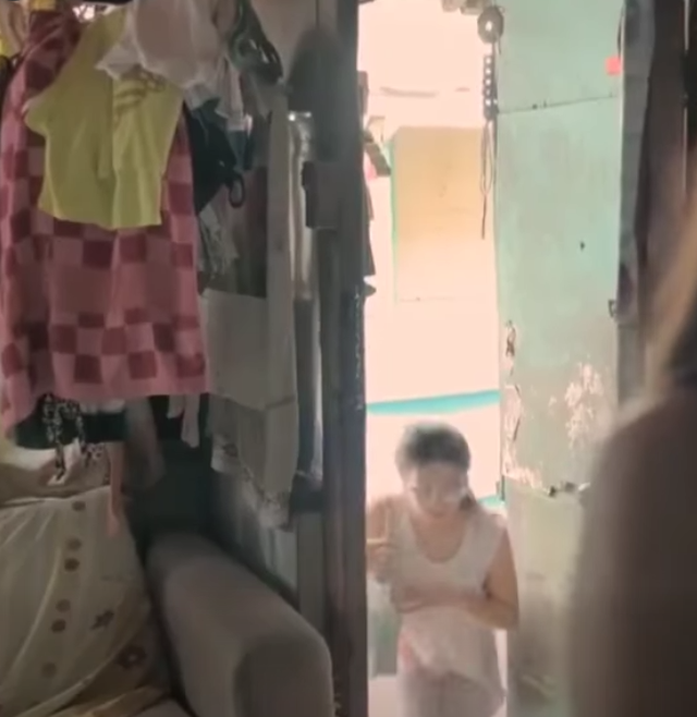 H1410005 Babaeng makati naghabol sa kanyang ex part2