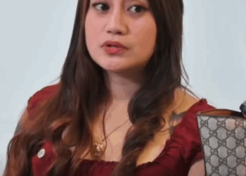 H1410003 Babaeng gustong mag pagamot iniwan ang doctor part2