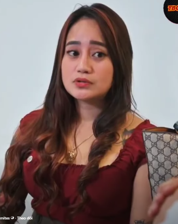 H1410003 Babaeng gustong mag pagamot iniwan ang doctor part2