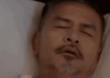 H1110003 Lolo, naakit sa karisma ng apo