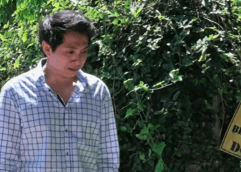 H0910005 Anak mayaman nanghamak ng matanda #tbonmanila #shortstories #indie #g