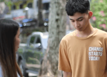 H1810004 Dalawang maangas na magtropa, pinagtripan ang dalawang lalaki part2