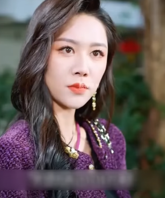 H2111002 Nahulog ang Biyenan mula sa Ika Palapag at Nanganganib, Pero Pinagbawalan ng Asawa ang Manugang na Magbenta ng Bahay Para Iligtas Siya! part2