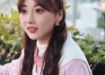 H2111001 Babae naguluhan nang akala ng dalawang bata na siya ang ina, ano ang mangyayari part2