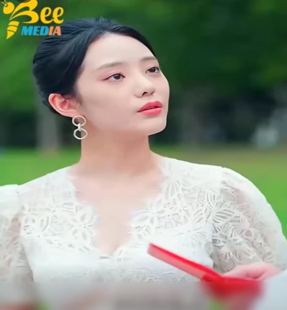 H0411005 Isang batang babae ang hinayaan ng kanyang nakababatang kapatid na part2