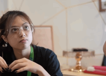 H2411001 Dalaga mayabang sa Social Media part2