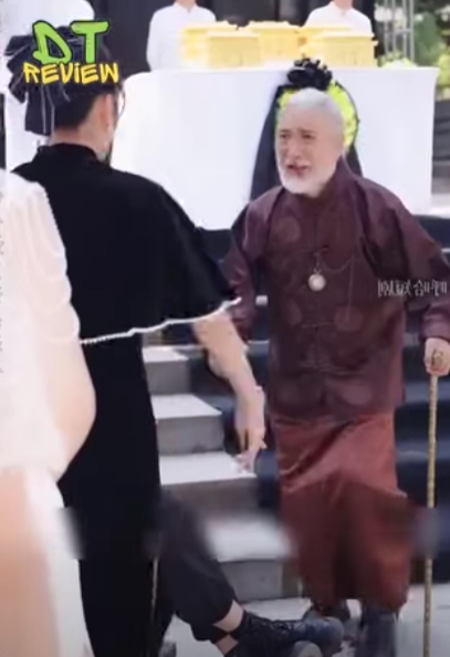 H2511004_Tatlong magagandang dalaga, biglang pumasok sa silid ng isang hangal at ang ending! Rylee Allison_part2