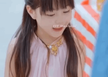 H2611002 Gumagamit ang babae ng mahika para sirain ang sumpa ng pamilya at parusahan ang masasamang tao