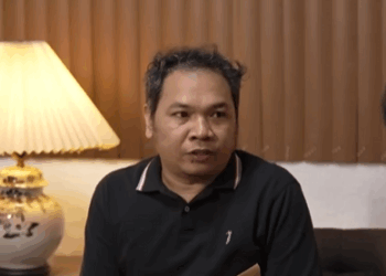 H2811003 Anak na Makasarili! Pinagpalit ang Pamilya Para sa iPhone part2