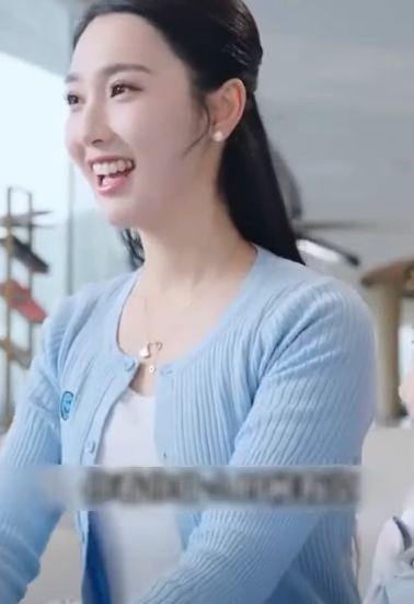 H0511003 Katatapos lang ayusin ng babae ang papeles ng diborsyo nila ng kanyang walang kwentang ex, sa sumunod na segundo, para inisin ito, part2