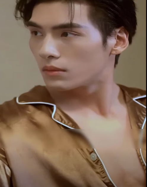 H0711002 Sa araw ng aking kasal, nagising ang aking asawang halaman part2