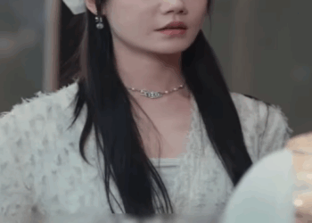 H0711001 Sa hindi inaasahang pagkakataon, tatlong taon nang kasal ang pekeng nobyo at ni minsan ay hindi niya ito nakilala part2