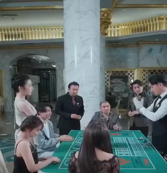 H0911001 EP4 Akala Bagitong Suwertihan Lang, Yun Pala Nakatalukbong na Diyos ng Kayamanan part2