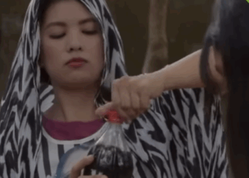 H0211005 Babaeng may dalang softdrinks, naghimala part2