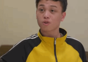 H1011009 Senior waiter inaangkin lahat ng TIP part2