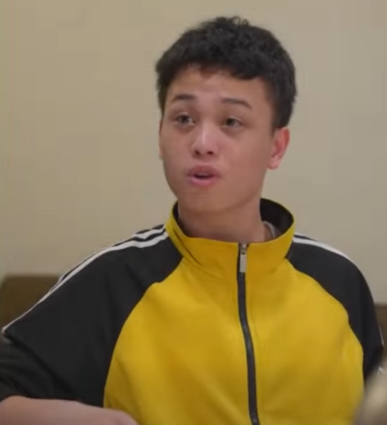 H1011009 Senior waiter inaangkin lahat ng TIP part2