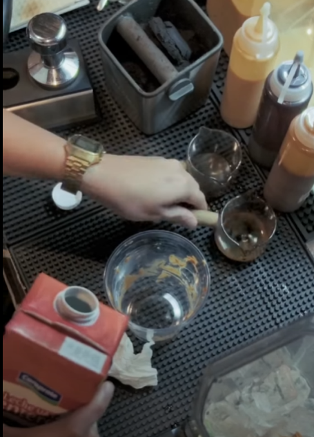 H1011001 babae ginawa ang lahat para sa business nila part2