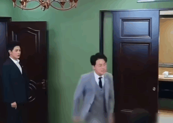 H0211001 Pitong beses sa isang gabi kasama ang guwapong CEO, kaya naubos ang lakas ng dalaga NT Magician part2