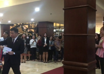 CHRISTMAS SPIRIT AT BAYVIEW PARK HOTEL MANILA!