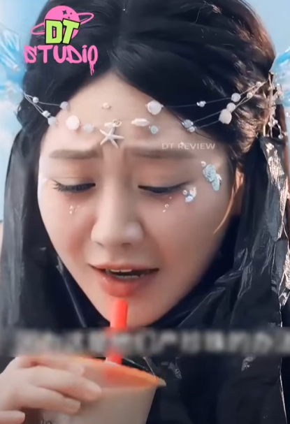 H0212003 Hindi makapaniwala ang direktor na may anak siya sa isang sirena Rylee Allison part2