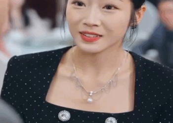 H0312003 END Ang dalaga ay anak ng isang mayamang presidente ngunit nagkukunwaring waitress para subukan ang kanyang kasintahan part2